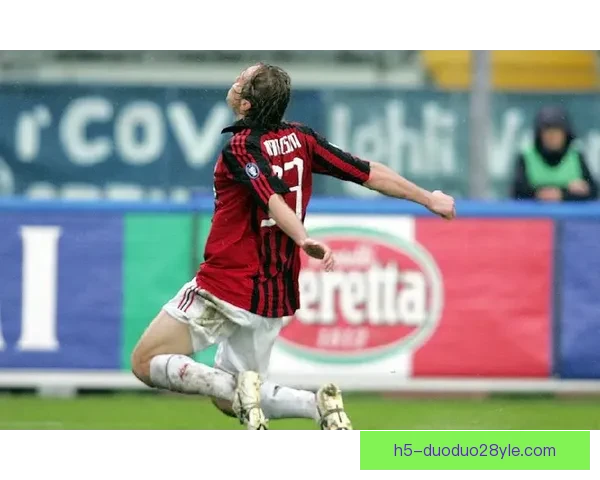 悉尼前锋洛雷康复盼助球队止颓